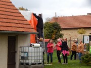 Převlékáme čarodějnici za Obří Halloweenskou mrkvodýni